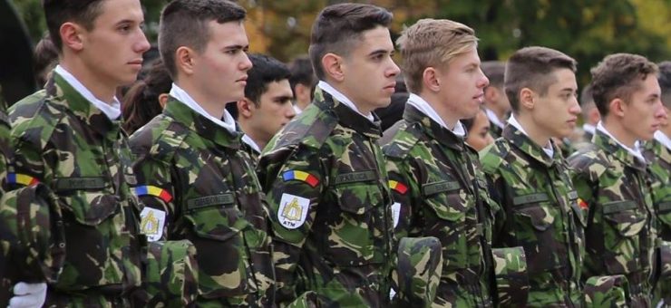 Peste 1.600 de locuri disponibile pentru tinerii care vor să urmeze cariera militară Peste 1.600 de locuri disponibile pentru tinerii care vor să urmeze cariera militară