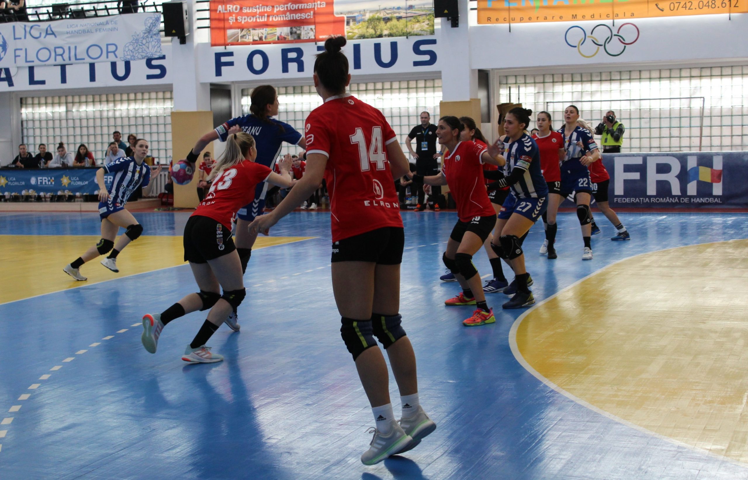 CSM Slatina şi-a respectat statutul cu U. Cluj, pe care a învins-o cu 31-27 CSM Slatina şi-a respectat statutul cu U. Cluj, pe care a învins-o cu 31-27