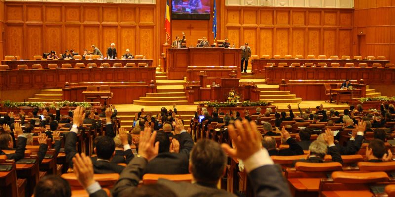 Pensiile speciale vor fi impozitate cu 85%, inclusiv pensiile militarilor și ale magistraților. PSD și PNL au decis să voteze proiectul Pensiile speciale vor fi impozitate cu 85%, inclusiv pensiile militarilor și ale magistraților. PSD și PNL au decis să voteze proiectul