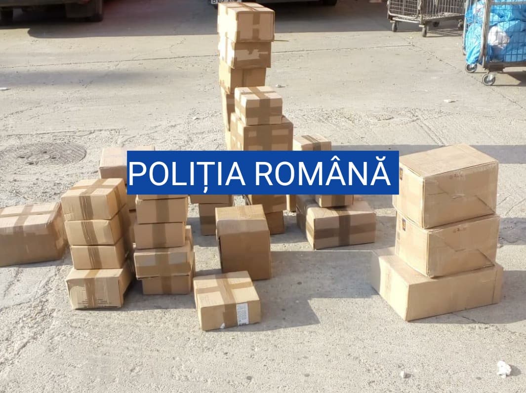 Afaceri ilegale cu tutun la Rotunda. 17 persoane au fost duse la audieri Afaceri ilegale cu tutun la Rotunda. 17 persoane au fost duse la audieri
