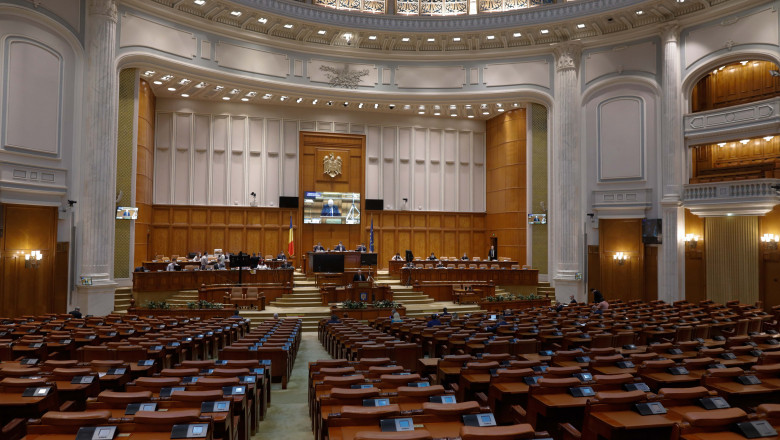 Reprezentarea partidelor în Parlamentul României. Câți senatori și deputați are fiecare partid după repartizarea mandatelor de către BEC Reprezentarea partidelor în Parlamentul României. Câți senatori și deputați are fiecare partid după repartizarea mandatelor de către BEC