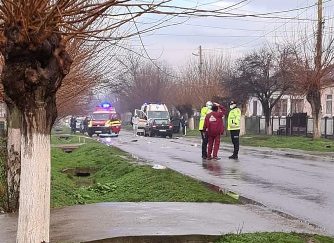 Accident mortal la Brebeni. O bătrână a fost spulberată de un autoturism Accident mortal la Brebeni. O bătrână a fost spulberată de un autoturism
