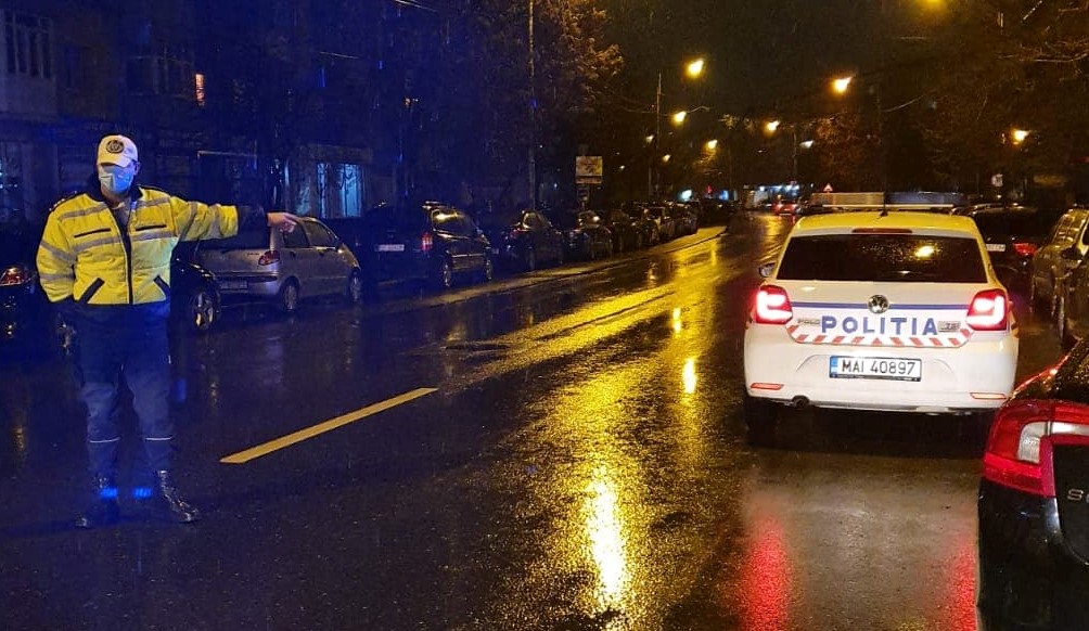 INCONŞTIENŢĂ. Un tânăr slătinean şi-a pus iubita la volan, deşi nu avea permis de conducere. Cei doi s-au ales cu dosar penal