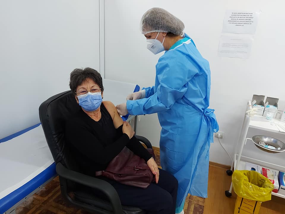 Vaccinare anti-Covid, în Olt: 726 de persoane imunizate în ultimele 24 de ore Vaccinare anti-Covid, în Olt: 726 de persoane imunizate în ultimele 24 de ore