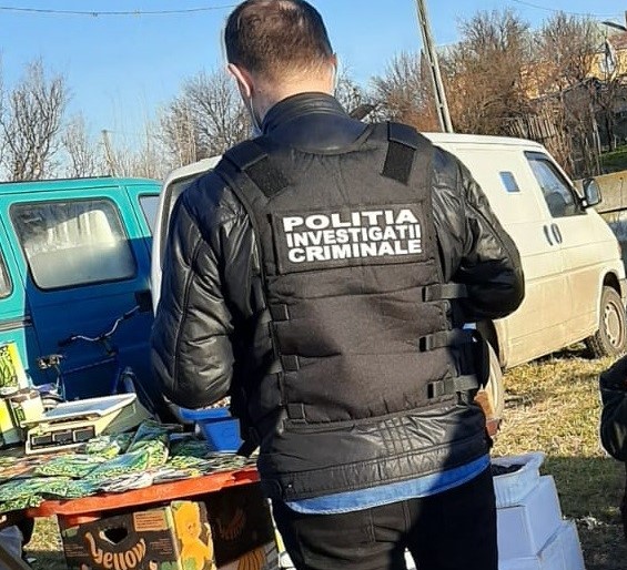 Comercianţi depistaţi fără case de marcat în târgurile Osica de Sus şi Dobroteasa Comercianţi depistaţi fără case de marcat în târgurile Osica de Sus şi Dobroteasa