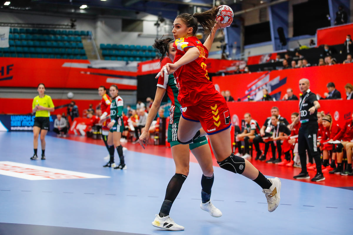 Lorena Ostase, în lotul pentru dubla cu Macedonia de Nord, din cadrul barajului de calificare la Campionatul Mondial Lorena Ostase, în lotul pentru dubla cu Macedonia de Nord, din cadrul barajului de calificare la Campionatul Mondial