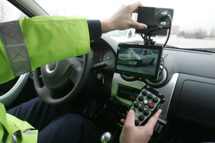 9 aparate radar vor fi amplasate zilnic pe drumurile din Olt, în minivacanţa de Rusalii 9 aparate radar vor fi amplasate zilnic pe drumurile din Olt, în minivacanţa de Rusalii
