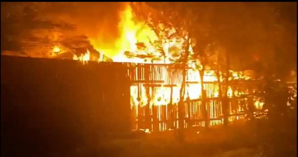 VIDEO. Incendiu puternic într-o comună din Olt