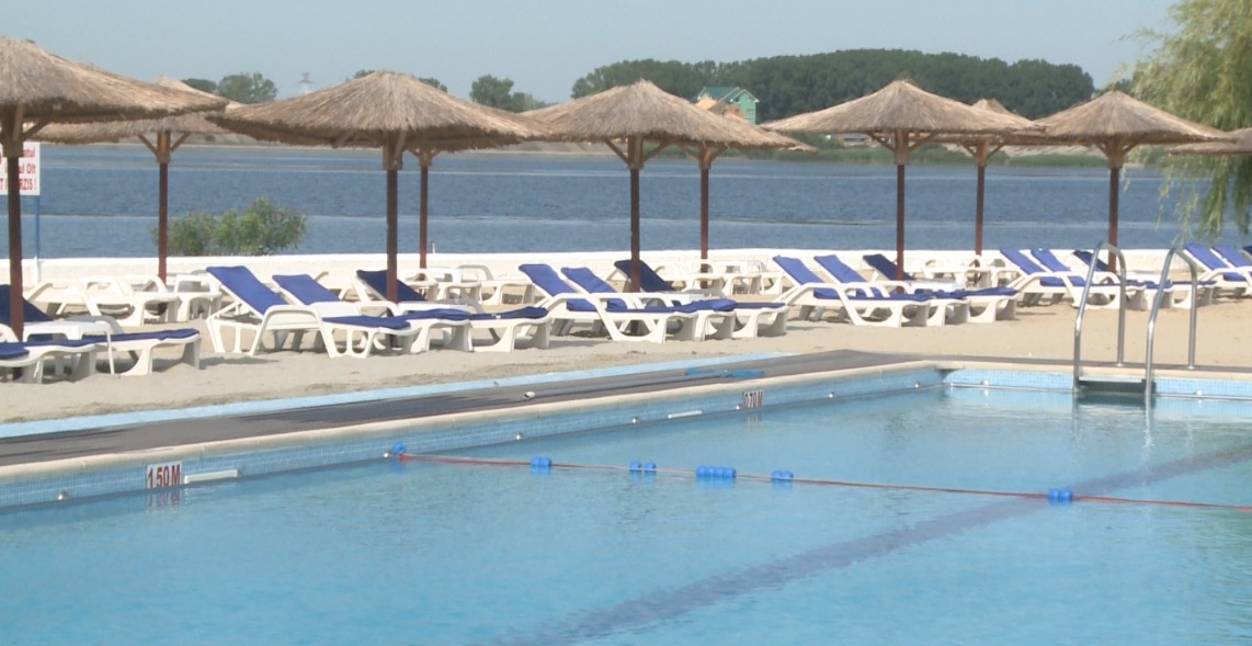 Slătinenii se vor putea răcori în această vară la Plaja Olt. Ştrandul va fi deschis luni, la ora 9.30 Slătinenii se vor putea răcori în această vară la Plaja Olt. Ştrandul va fi deschis luni, la ora 9.30