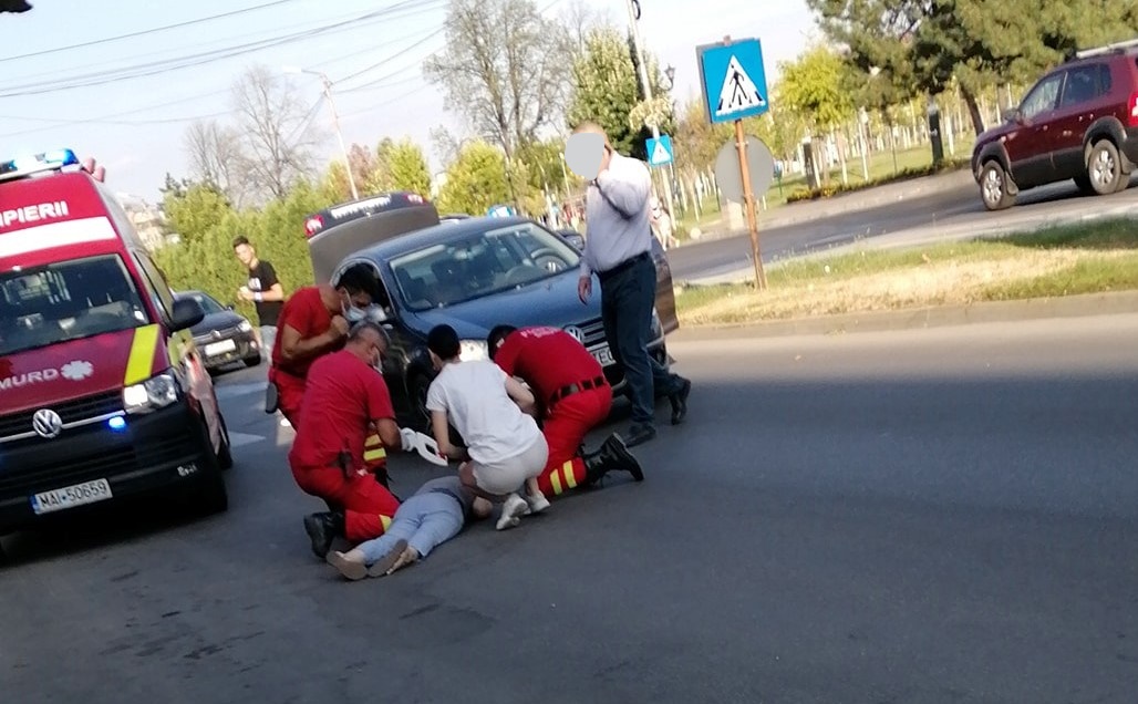 Femeie lovită pe o trecere de pietoni din Slatina Femeie lovită pe o trecere de pietoni din Slatina