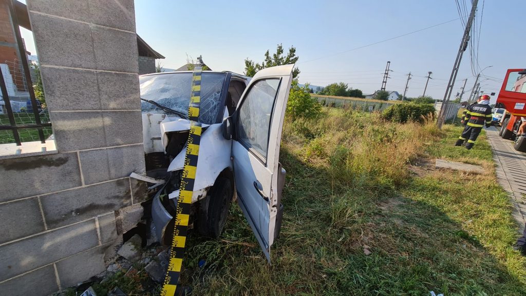 VIDEO. Familie, din Potcoava, implicată într-un grav accident în Argeş. Bărbatul a murit VIDEO. Familie, din Potcoava, implicată într-un grav accident în Argeş. Bărbatul a murit