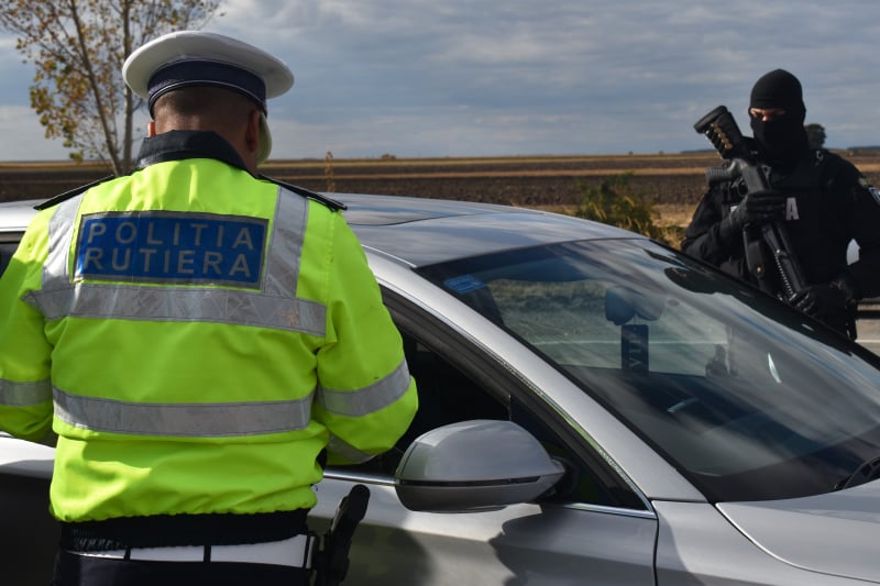 Tânăr, din Olt, surprins de radar pe varianta ocolitoare a municipiului Caracal cu 186 de km/h Tânăr, din Olt, surprins de radar pe varianta ocolitoare a municipiului Caracal cu 186 de km/h