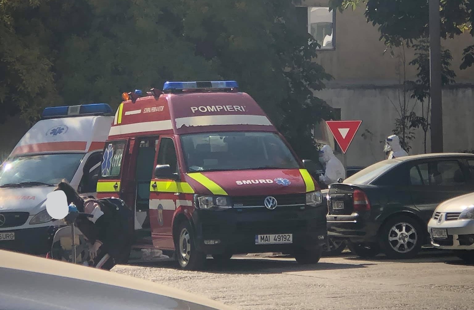 O bătrână, din Slatina, confirmată cu Covid-19, care se trata acasă, a fost găsită moartă în apartament O bătrână, din Slatina, confirmată cu Covid-19, care se trata acasă, a fost găsită moartă în apartament