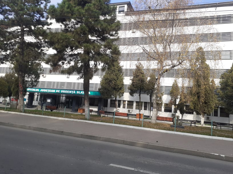 50 de infectări noi şi un deces, raportate în Olt. Sunt 13 persoane la ATI, dintre care 5 intubate