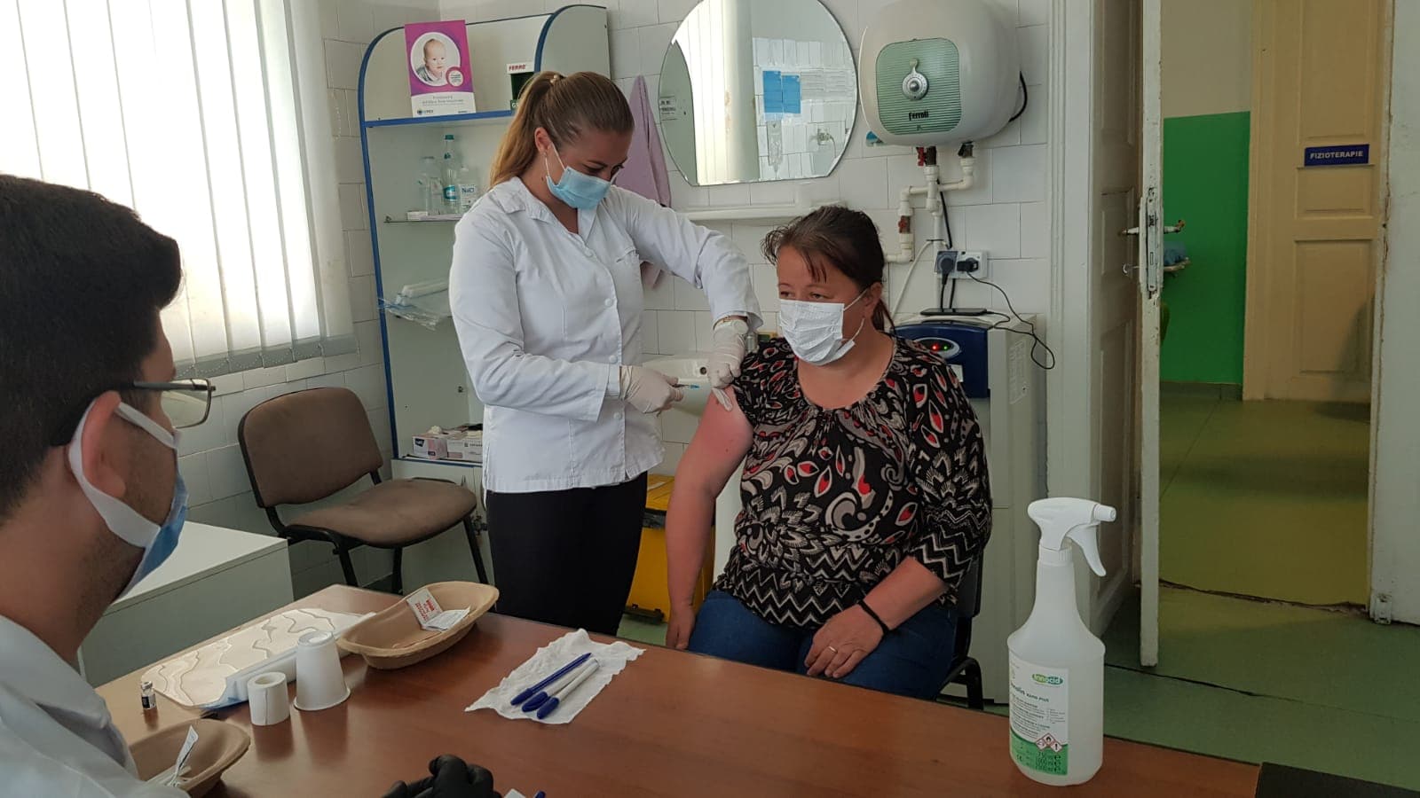 Sub 100 de persoane s-au vaccinat anti-Covid-19, în ultimele 24 de ore, în Olt Sub 100 de persoane s-au vaccinat anti-Covid-19, în ultimele 24 de ore, în Olt