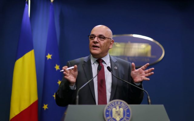 Raed Arafat: „În câteva zile vom trece de incidenţă 1/1000. Varianta Omicron este extrem de contagioasă” Raed Arafat: „În câteva zile vom trece de incidenţă 1/1000. Varianta Omicron este extrem de contagioasă”