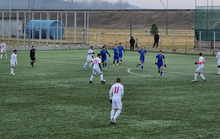 FOTO. CSM Slatina, remiză cu Petrolul Potcoava în primul meci de pregătire al iernii FOTO. CSM Slatina, remiză cu Petrolul Potcoava în primul meci de pregătire al iernii
