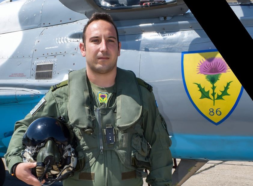 Pilotul avionului MiG-21 LanceR era din municipiul Caracal. Avea doar 31 de ani şi era căsătorit Pilotul avionului MiG-21 LanceR era din municipiul Caracal. Avea doar 31 de ani şi era căsătorit
