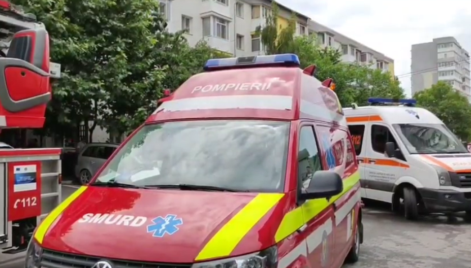 O femeie, de 35 de ani, din Craiova, a murit după ce a căzut de la etaj