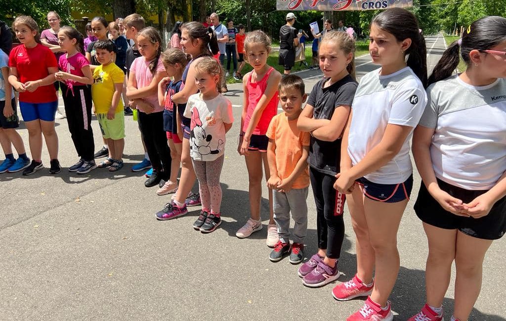 Iubitorii de mişcare sunt aşteptaţi la Crosul „Ziua Olimpică”, ce se va desfăşura în Caracal, în Parcul „Constantin Poroineanu”