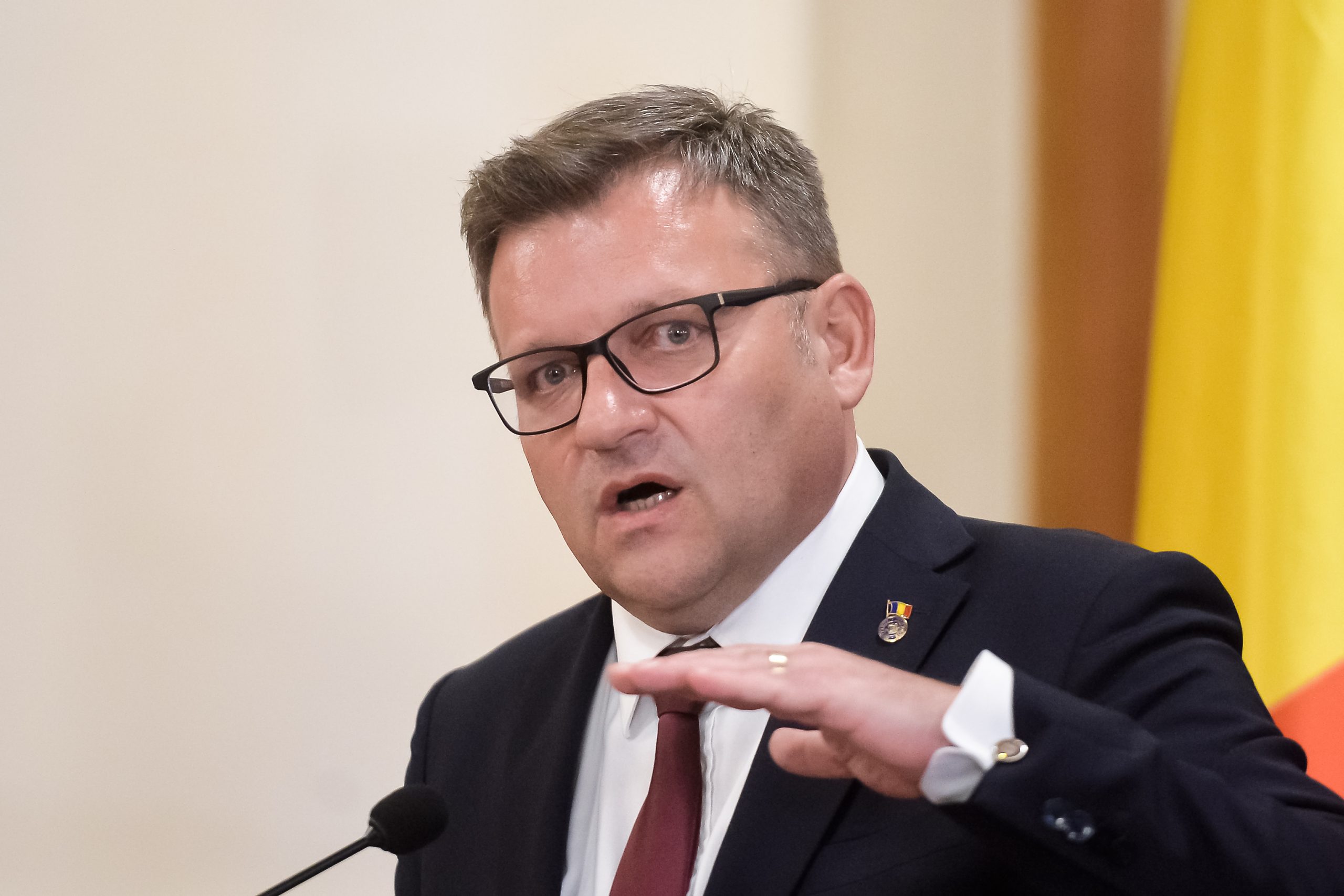 Salarii majorate şi la privat. Ministrul Muncii, anunţ pentru creşterea veniturilor românilor Salarii majorate şi la privat. Ministrul Muncii, anunţ pentru creşterea veniturilor românilor