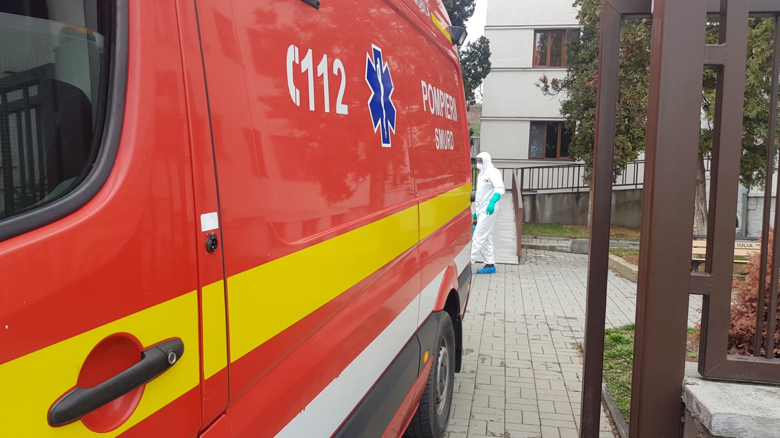 O bătrână, aflată într-un centru de îngrijire, din Craiova, a murit după ce a căzut de la etaj O bătrână, aflată într-un centru de îngrijire, din Craiova, a murit după ce a căzut de la etaj