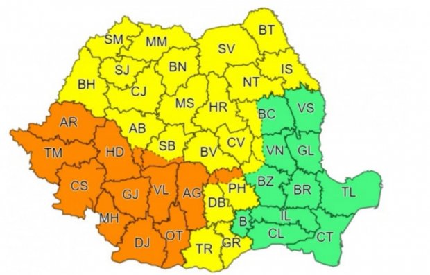 Meteorologii au emis o nouă avertizare de vijelii şi ploi torenţiale. Disconfortul termic se menţine Meteorologii au emis o nouă avertizare de vijelii şi ploi torenţiale. Disconfortul termic se menţine