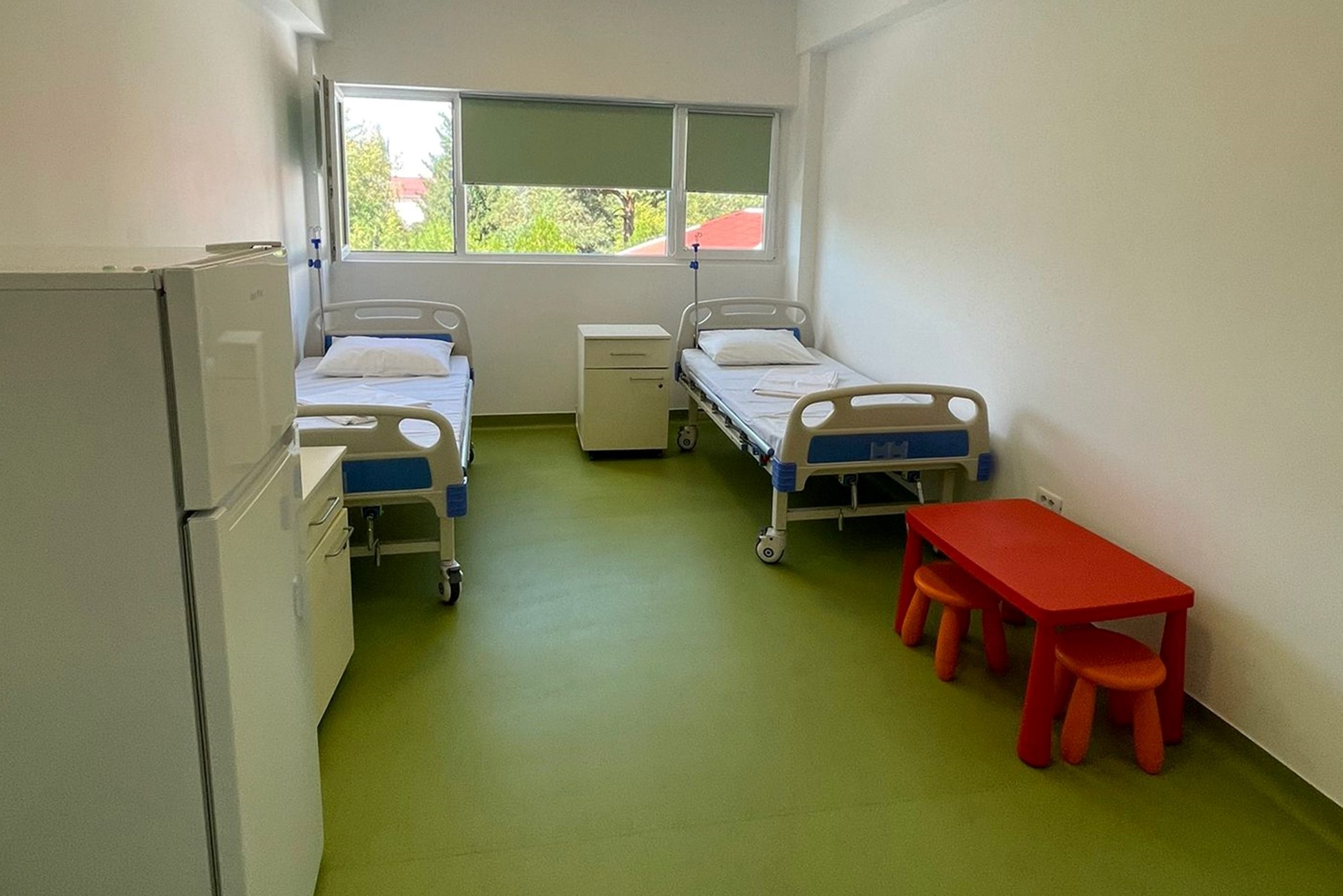 FOTO. Condiţii umane pentru micuţii care ajung la Pediatria din Balş. Secţia a fost reabilitată FOTO. Condiţii umane pentru micuţii care ajung la Pediatria din Balş. Secţia a fost reabilitată