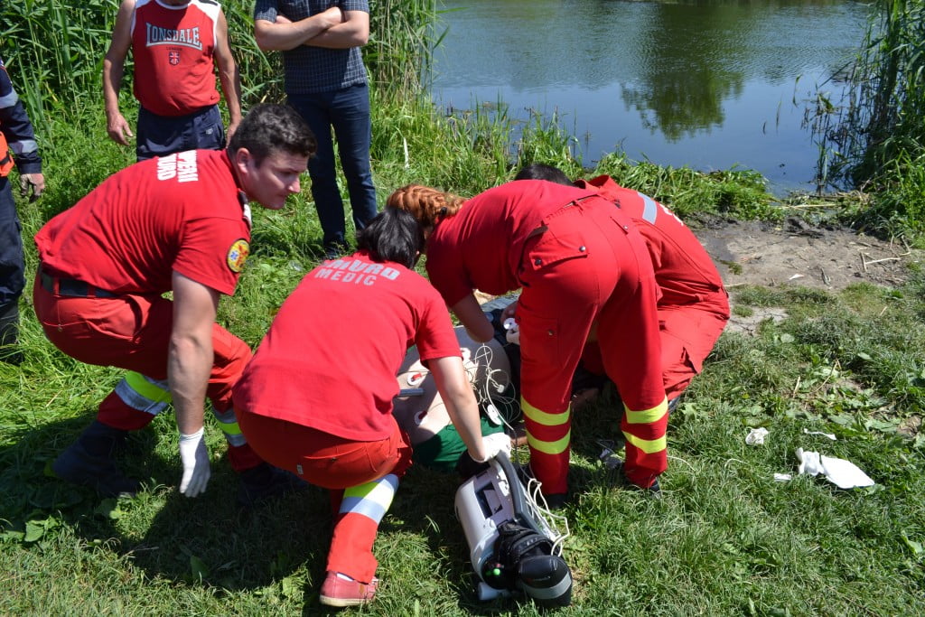 Sfârşit cumplit pentru o bătrână din Olt. Femeia, de 81 de ani, s-a înecat într-un canal din Găneasa Sfârşit cumplit pentru o bătrână din Olt. Femeia, de 81 de ani, s-a înecat într-un canal din Găneasa
