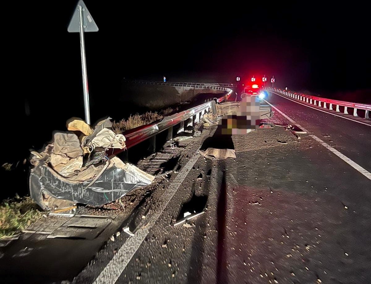 FOTO. Un bărbat, care nu avea permis, a murit într-un accident pe DJ 552, în Dolj