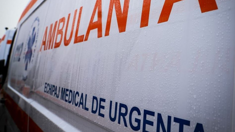 O femeie, în vârstă de 47 de ani, lovită de o maşină condusă de o şoferiţă, în localitatea Şimnicu de Sus O femeie, în vârstă de 47 de ani, lovită de o maşină condusă de o şoferiţă, în localitatea Şimnicu de Sus