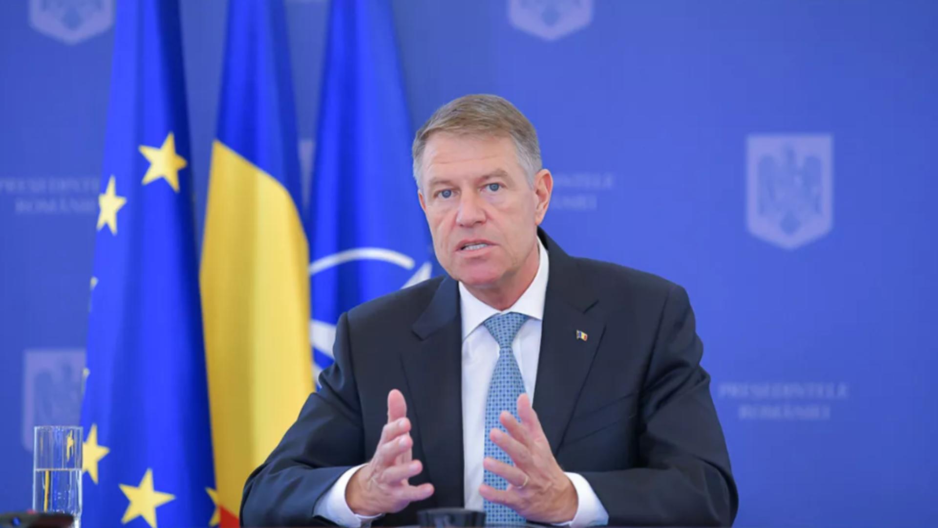 Iohannis, despre greva din învăţământ: „E greu de imaginat că toate aceste cereri vor fi satisfăcute de azi pe mâine” Iohannis, despre greva din învăţământ: „E greu de imaginat că toate aceste cereri vor fi satisfăcute de azi pe mâine”