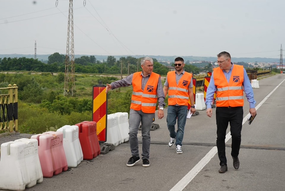Expertiza podului de la Verguleasa a fost finalizată. Circulaţia rămâne închisă până la finalizarea unor ample lucrări Expertiza podului de la Verguleasa a fost finalizată. Circulaţia rămâne închisă până la finalizarea unor ample lucrări