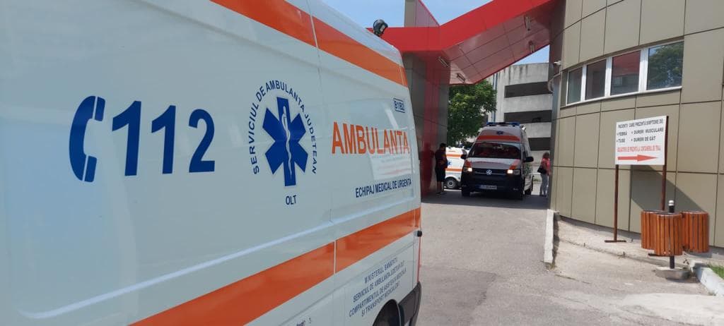 Asistent de la Ambulanţa Olt, agresat în timp ce intervenea la un caz medical, de un tânăr de 19 ani, din Slatina Asistent de la Ambulanţa Olt, agresat în timp ce intervenea la un caz medical, de un tânăr de 19 ani, din Slatina