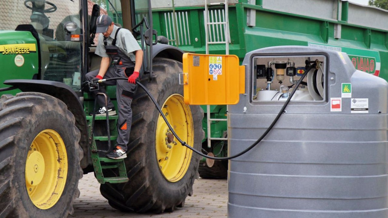 Fermierii pot depune cereri pentru motorina subvenţionată până pe data de 31 iulie. Ce documente trebuie depuse Fermierii pot depune cereri pentru motorina subvenţionată până pe data de 31 iulie. Ce documente trebuie depuse