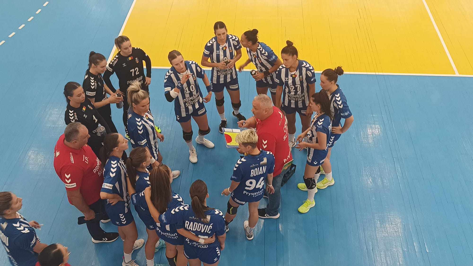 Victorie la scor pentru handbalistele de la CSM Slatina în meciul de prezentare cu CSM Slobozia Victorie la scor pentru handbalistele de la CSM Slatina în meciul de prezentare cu CSM Slobozia