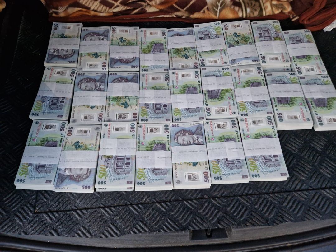 Președintele CJ Vaslui, Dumitru Buzatu, a fost prins în flagrant când ar fi luat mită 1.250.000 de lei Președintele CJ Vaslui, Dumitru Buzatu, a fost prins în flagrant când ar fi luat mită 1.250.000 de lei