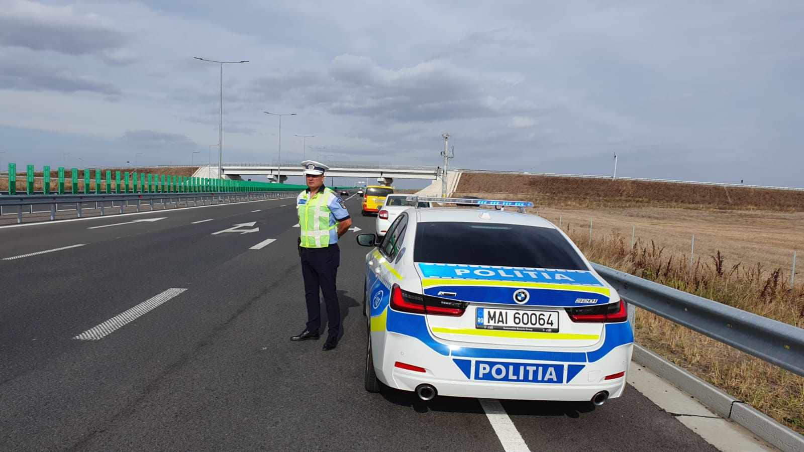 FOTO. Tânăr, de 19 ani, din Slatina, prins cu 189 km/h pe Drumul Expres. 8 permise de conducere au fost reţinute