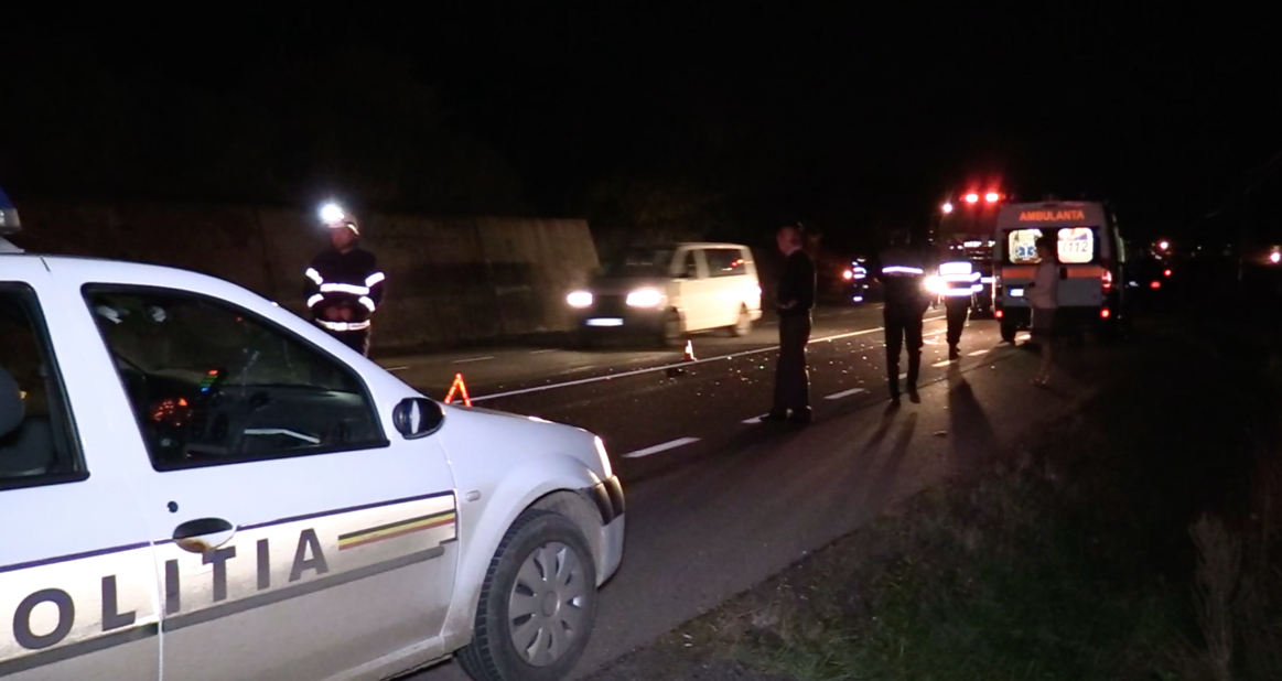 Accident grav pe DN 54 A, în Dolj. O fata de 21 ani a murit, după ce o tânără şoferiţă a intrat într-un podeţ