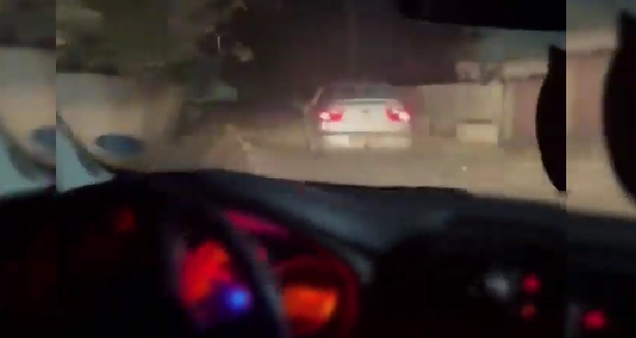 VIDEO. Beat criţă şi fără permis, un tânăr, din Dolj, a fost urmărit pe mai multe străzi din comuna Orodel VIDEO. Beat criţă şi fără permis, un tânăr, din Dolj, a fost urmărit pe mai multe străzi din comuna Orodel