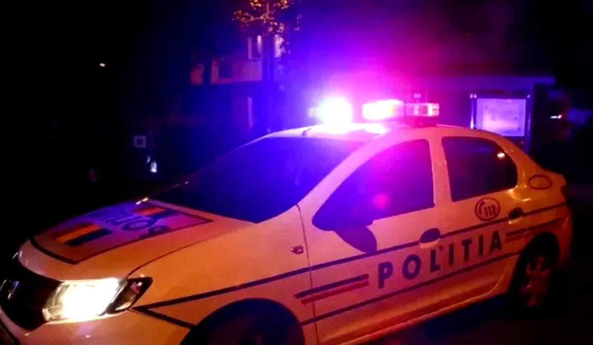 Cinci copii, cu vârsta între 10-14 ani, au tâlhărit un bărbat pe o stradă din Craiova Cinci copii, cu vârsta între 10-14 ani, au tâlhărit un bărbat pe o stradă din Craiova