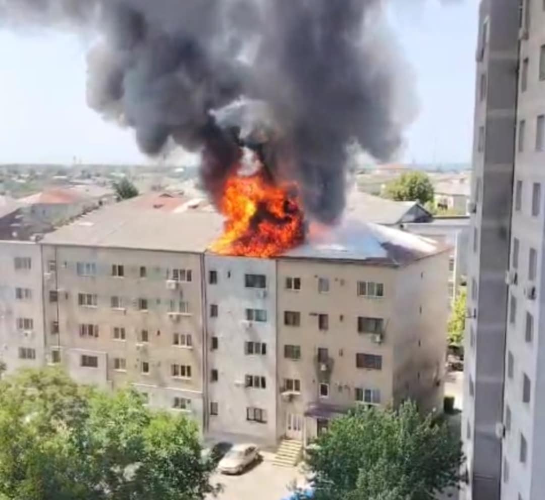 VIDEO. Se întâmplă ACUM. Incendiu într-un bloc din Slatina