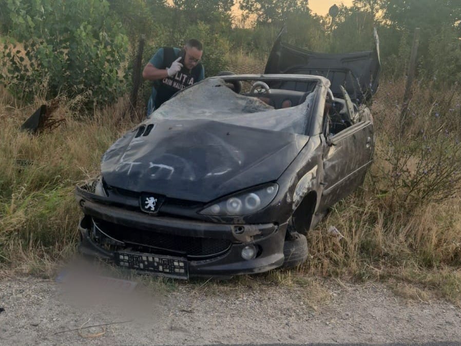 Accident grav în Olt, provat de un tânăr băut și fără permis. O persoană și-a pierdut viața Accident grav în Olt, provat de un tânăr băut și fără permis. O persoană și-a pierdut viața