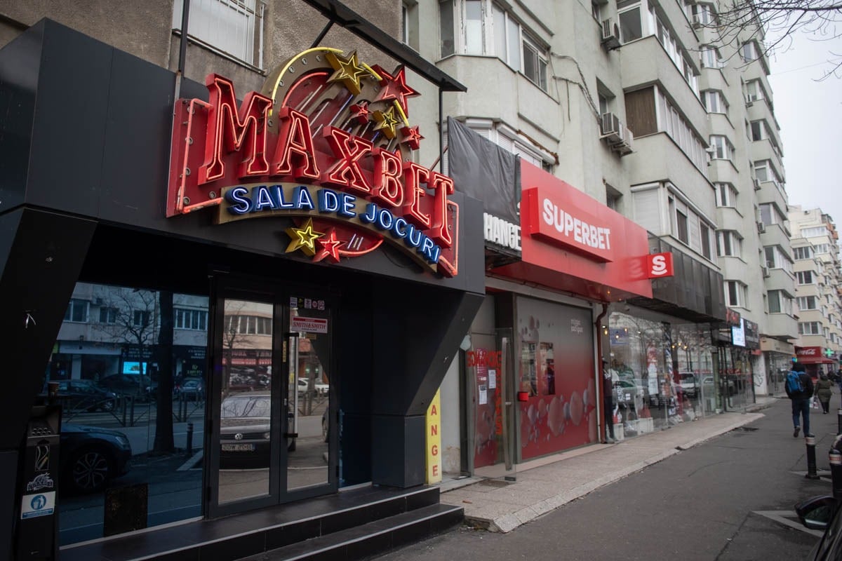 ITM Olt a luat la control sălile de jocuri de noroc: amenzi de peste 50.000 de lei pentru muncă nedeclarată ITM Olt a luat la control sălile de jocuri de noroc: amenzi de peste 50.000 de lei pentru muncă nedeclarată