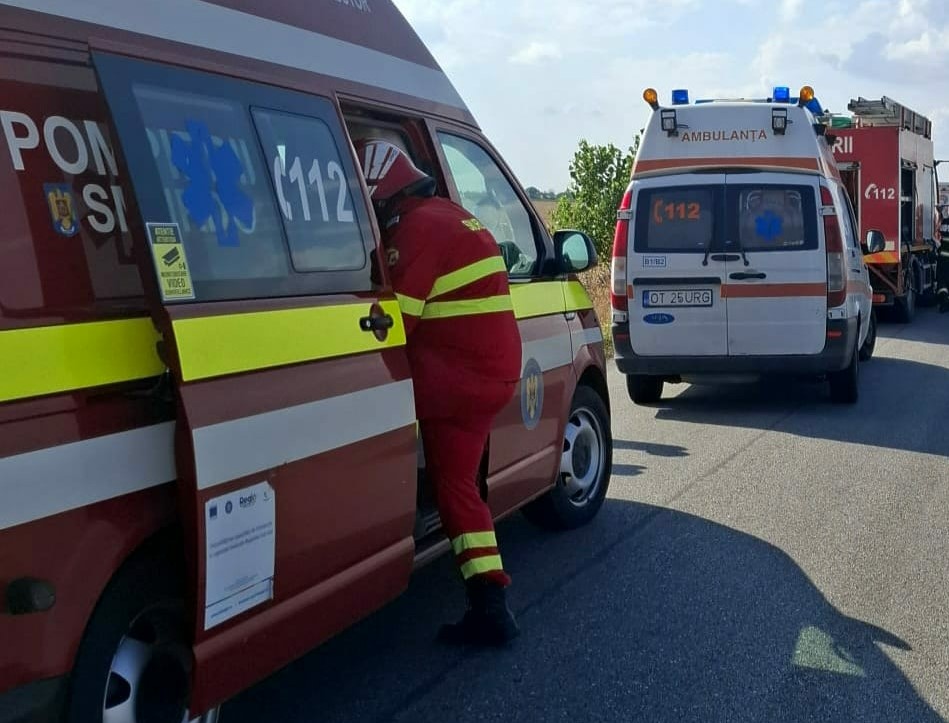 Accident în Drăgăneşti-Olt. Bărbat decedat, după ce a fost lovit de o maşină condusă de un tânăr de 23 de ani Accident în Drăgăneşti-Olt. Bărbat decedat, după ce a fost lovit de o maşină condusă de un tânăr de 23 de ani