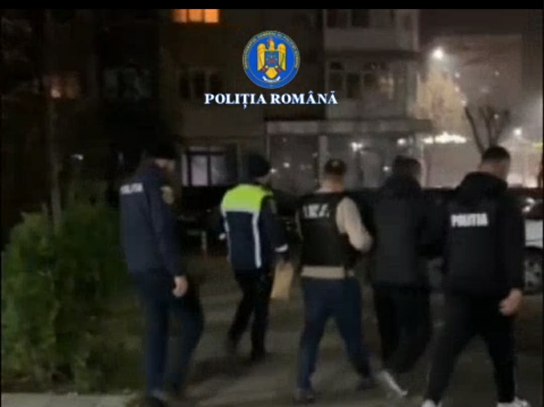 VIDEO. Un nou caz de violenţă în familie, în Slatina: Şi-a agresat concubina şi i-a distrus autoturismul VIDEO. Un nou caz de violenţă în familie, în Slatina: Şi-a agresat concubina şi i-a distrus autoturismul