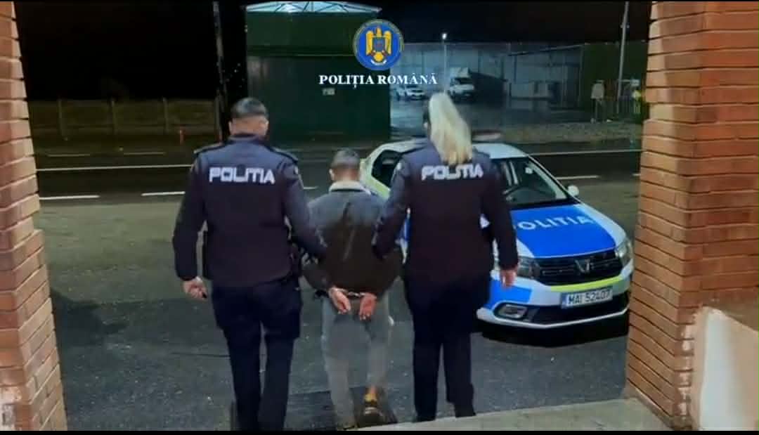 Un nou caz de violenţă în familie, în Olt: Un tânăr din Pleşoiu şi-a bătut propria mamă Un nou caz de violenţă în familie, în Olt: Un tânăr din Pleşoiu şi-a bătut propria mamă