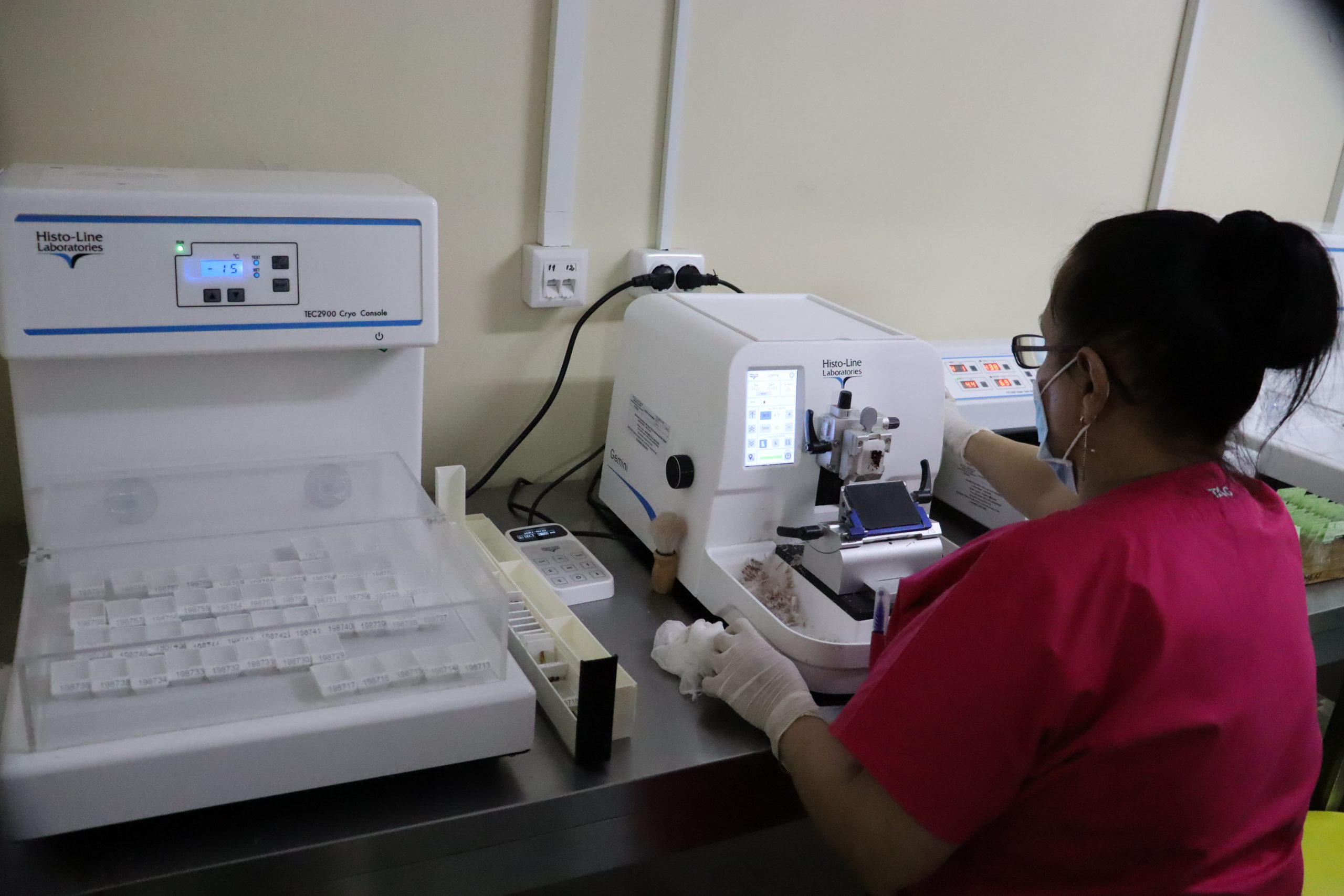 Două proceduri care schimbă vieți: imunohistochimia și examenul extemporaneu, acum disponibile la SJU Slatina