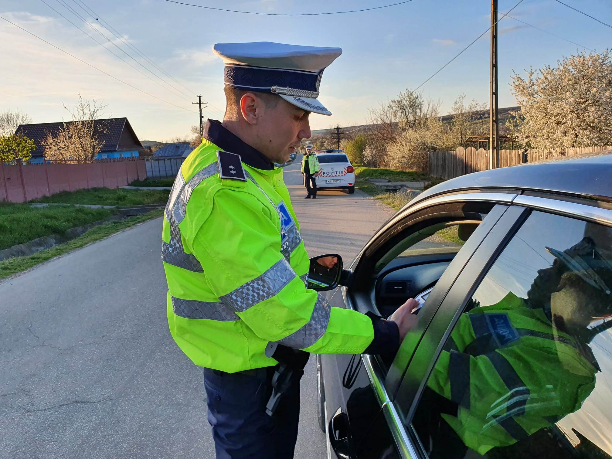 Pericol pe drumurile din Olt: Şofer băut în localitatea Nicolae Titulescu, iar altul cu permisul suspendat pe DN 54 A Pericol pe drumurile din Olt: Şofer băut în localitatea Nicolae Titulescu, iar altul cu permisul suspendat pe DN 54 A