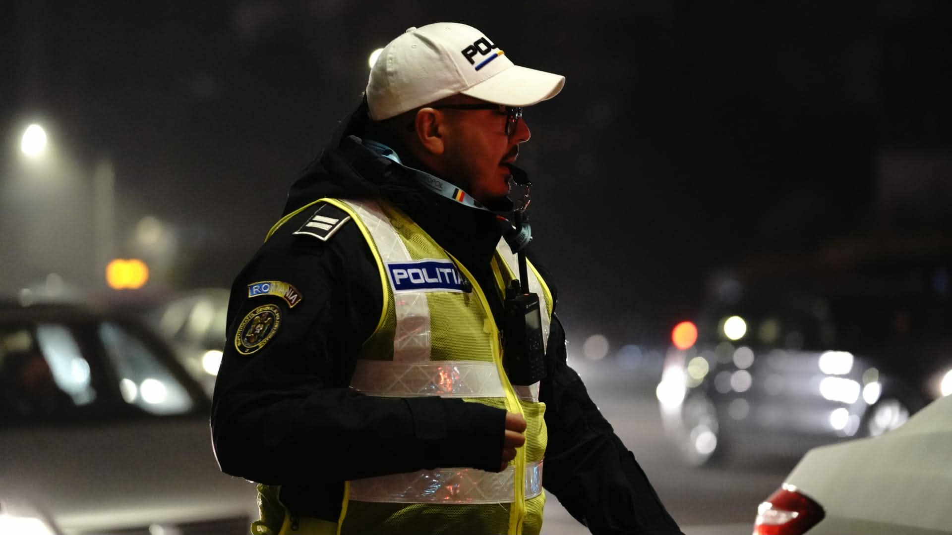 Tânăr lăsat fără permis pentru 270 de zile, după o urmărire în traficul din Craiova Tânăr lăsat fără permis pentru 270 de zile, după o urmărire în traficul din Craiova